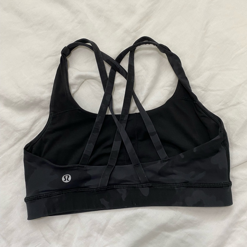Lululemon black camo sports bra size 4!!